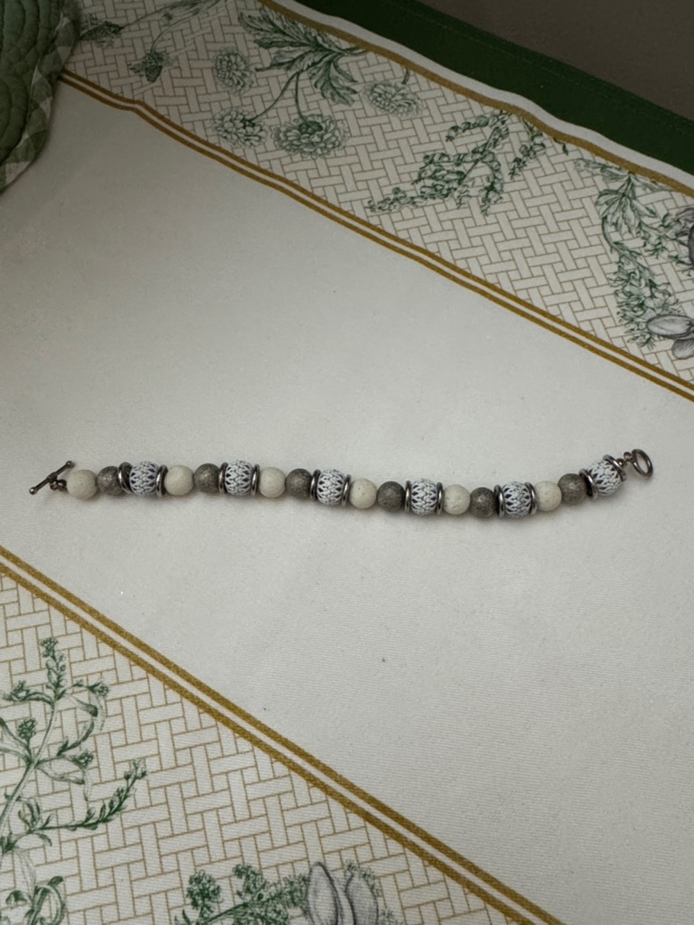 Elegant Neutral Beaded Bracelet — White and Silver - Picture 5 of 5